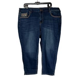 Lane Bryant Capri Jeans with Embroidered Pockets Womens Size 22